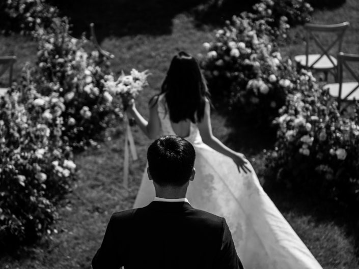 Wedding Photographer for a stunning couple from London to Tuscany on the Hills around Florence, with a Wonderful long table surrounded by delicate flowers, orange’s perfume in front of a ancient and wonderful tuscan villa.